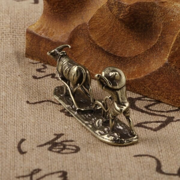 Custom Brass Miniature Ornament Farmers Driving Cattle Desktop Decoration